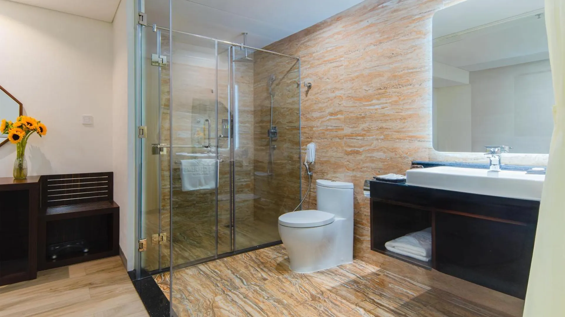 Emerald Bay Hotel & Spa Nha Trang